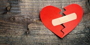 broken heart 1 - راهکارهای مواجهه با شکست عشقی