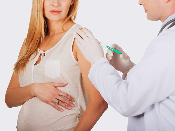 در بارداری - اگر در مهر و آبان ماه قصد بارداری دارید حتما واکسن آنفولانزا بزنید