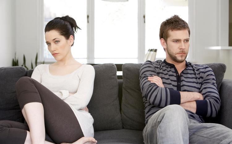 دوران عقد 1 - چگونه می‌توان مشکلات دوران عقد و نامزدی را به حداقل رساند؟