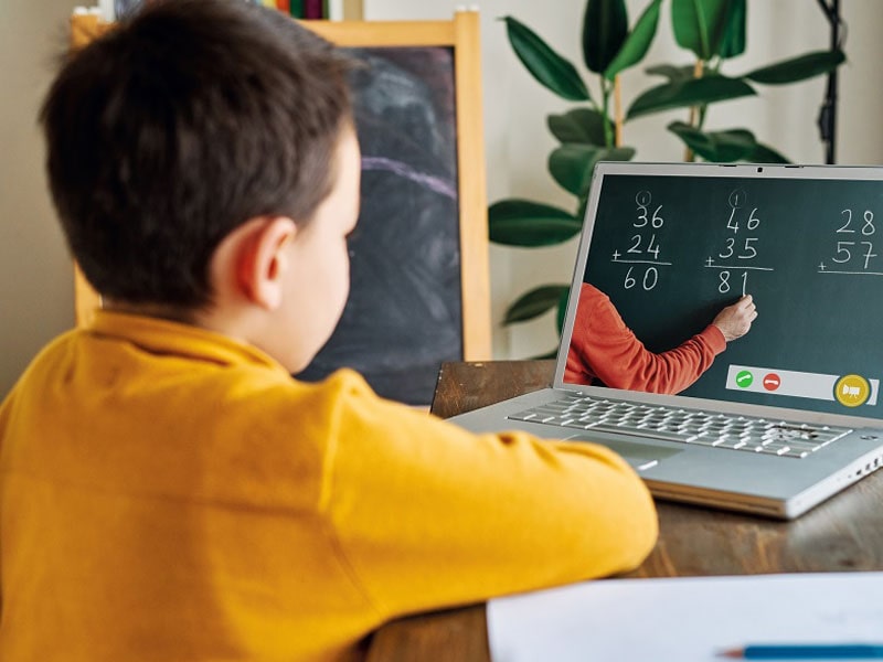 آنلاین - آیا والدینی هستید که آموزش مجازی بچه‌ها در خانه کلافه‌تان کرده؟ حتما این مطلب را بخوانید