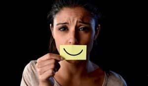 emotion suppression2 300x175 - خانواده سلامت بنیان-خدمات حضوری و آنلاین روانشناسی و آموزش روابط زناشویی